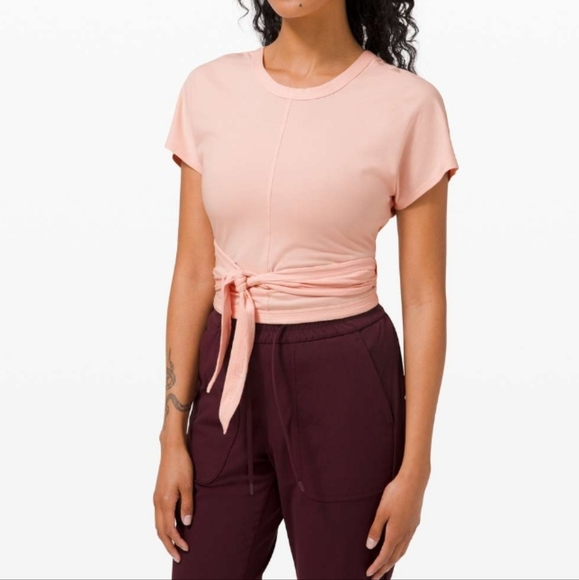 lululemon athletica Tops - Lululemon Its A Tie Tee Womens Size 6
